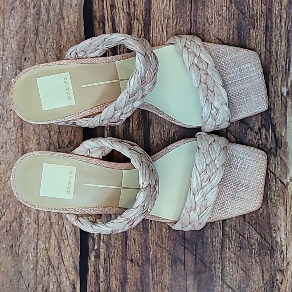 Dolce Vita Paily Raffia Heels - Picture 4 of 12